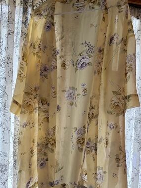 Victoria's Secret Sheer Floral Kimono in Pale Yellow and Lavender